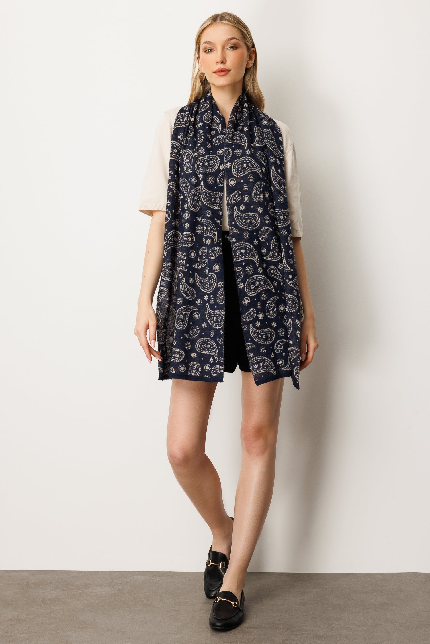 PATARA SHAWL NAVY-BEIGE
