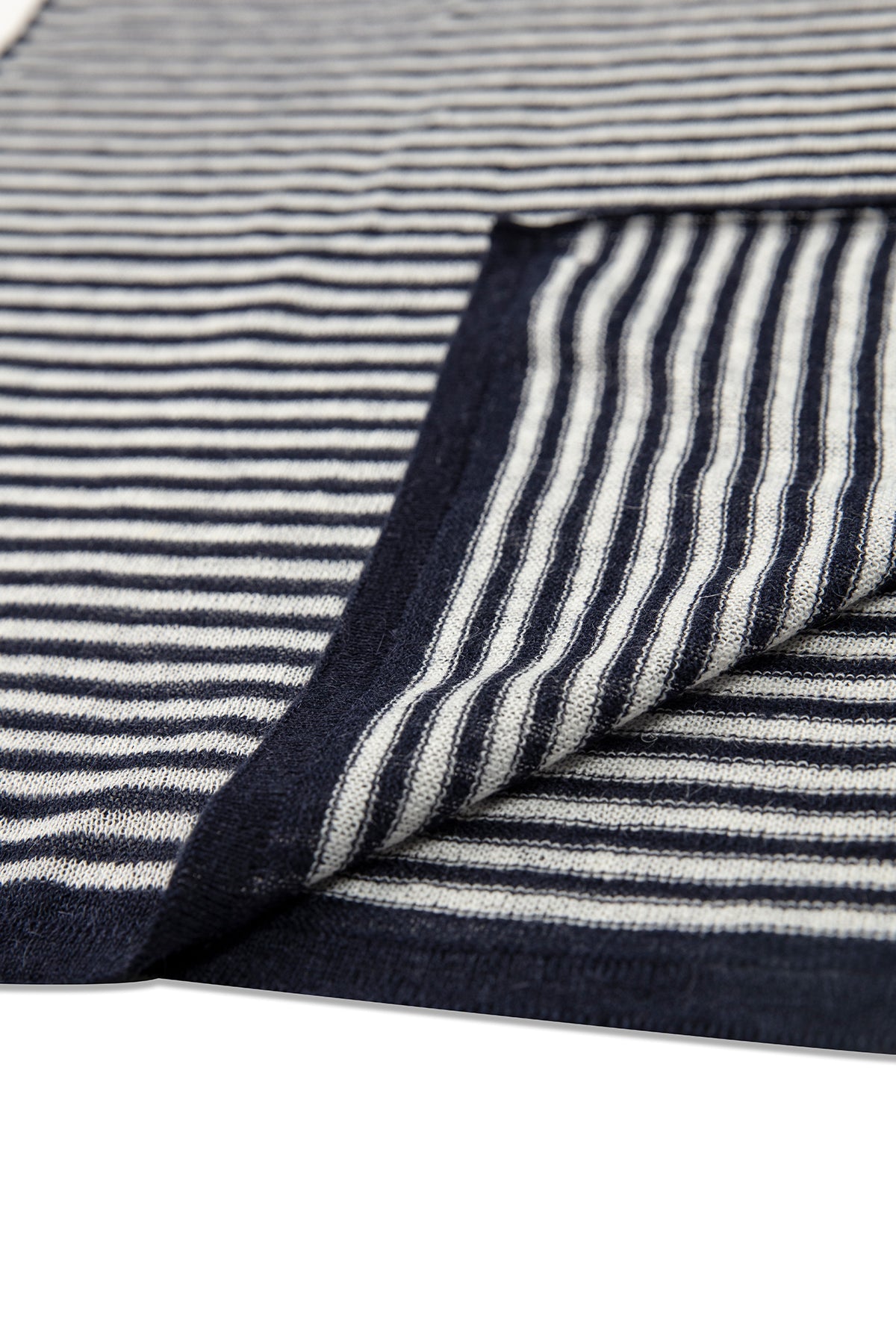 MEN EPHESUS SCARF NAVY- ECRU