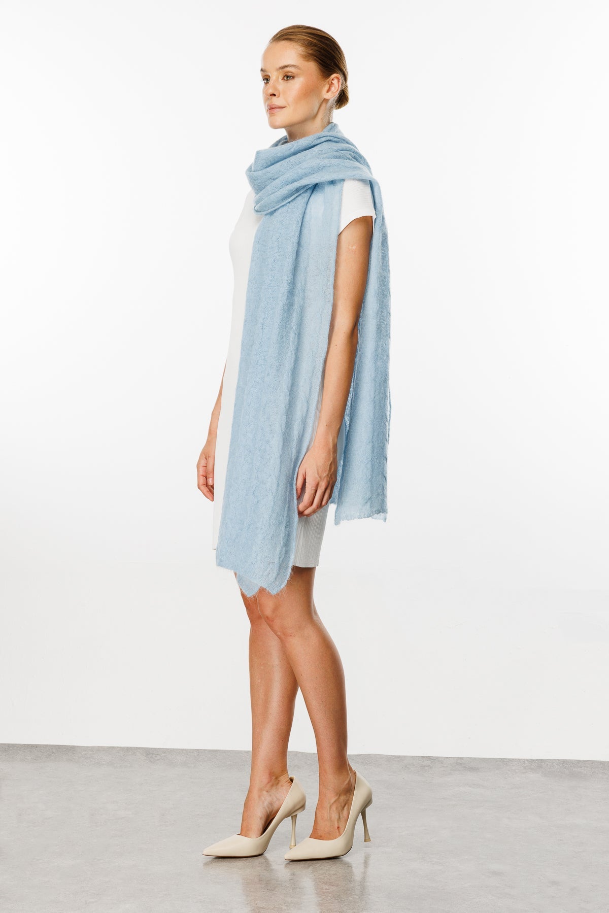 ARINNA SCARF BLUE-CABLE KNIT