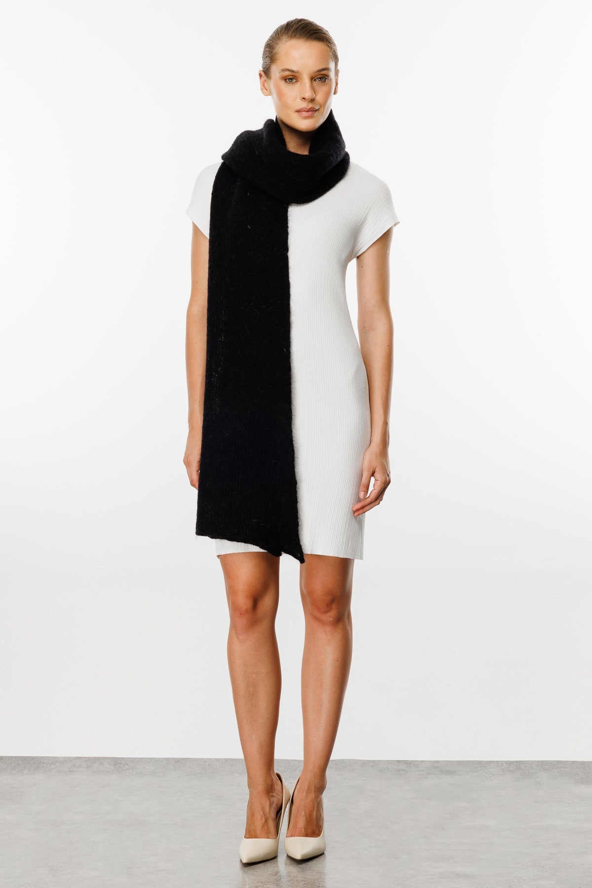 HATTUSA SCARF BLACK-BASIC KNIT