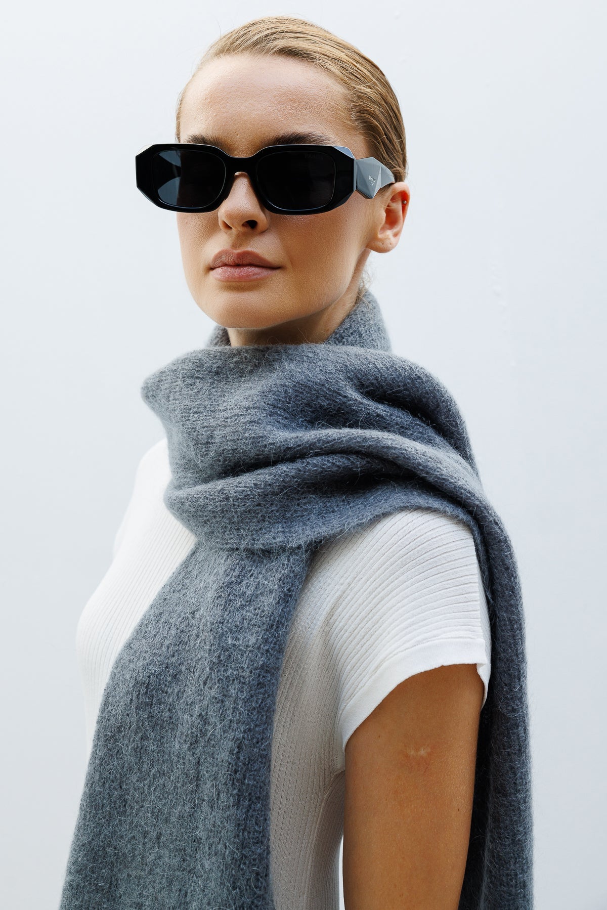 HATTUSA SCARF GRAY-BASIC KNIT