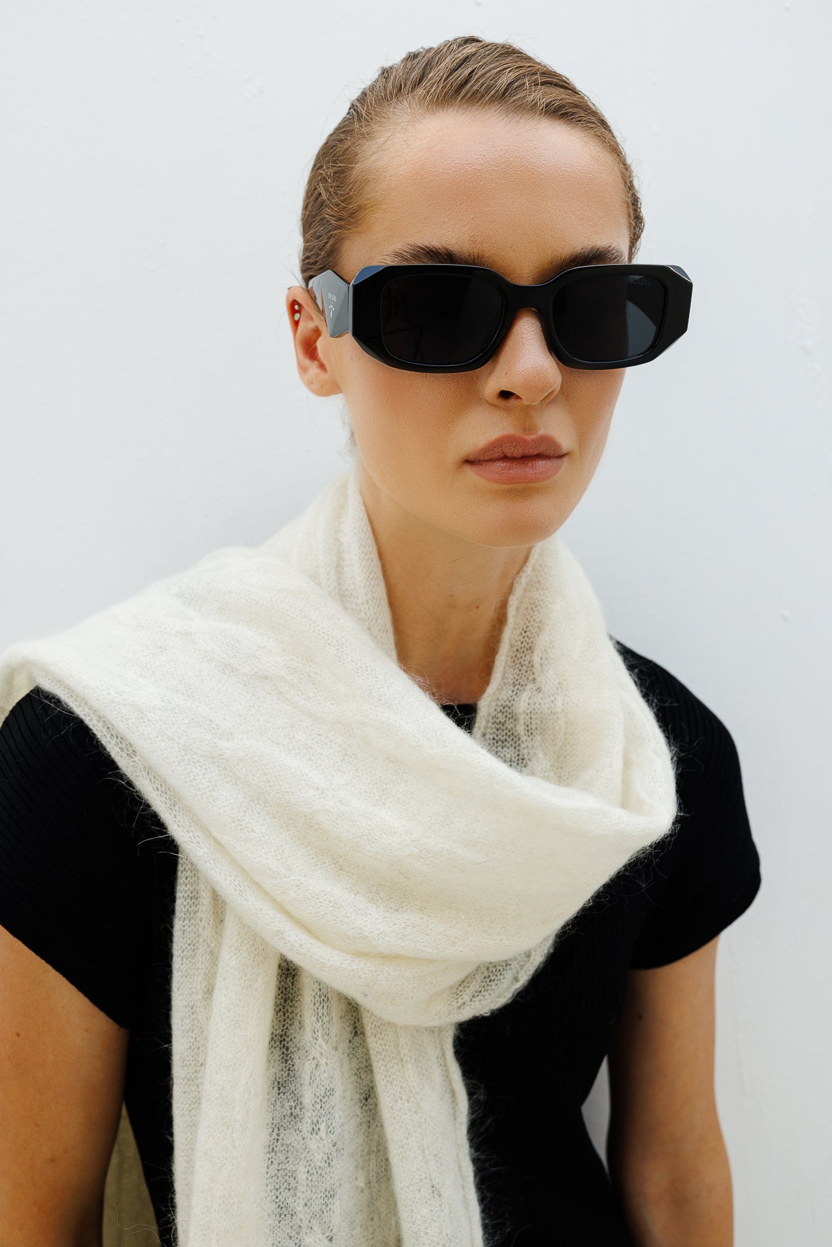 ARINNA ECRU-CABLE KNIT