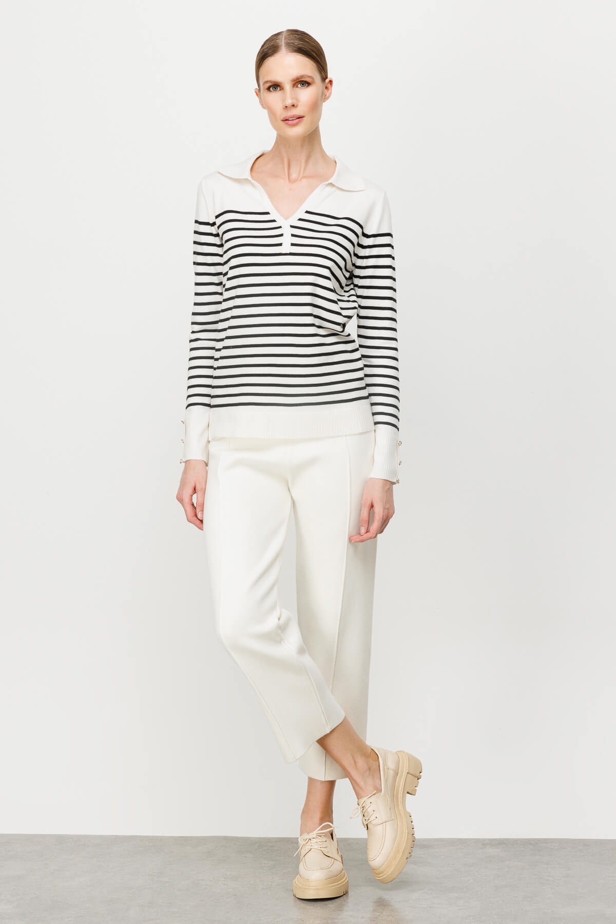 BASIC V-NECK STRIPE BLOUSE ECRU