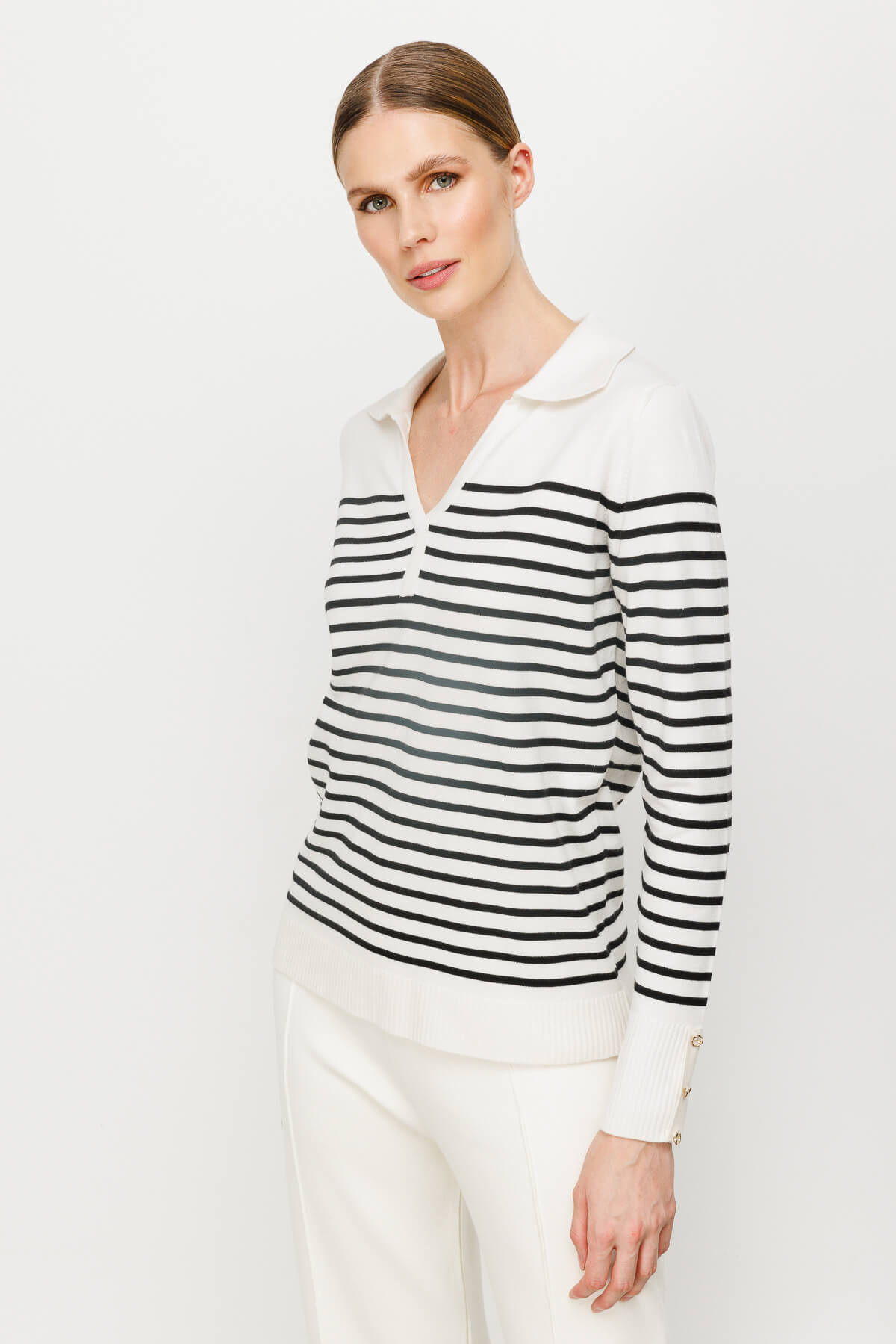 BASIC V-NECK STRIPE BLOUSE ECRU