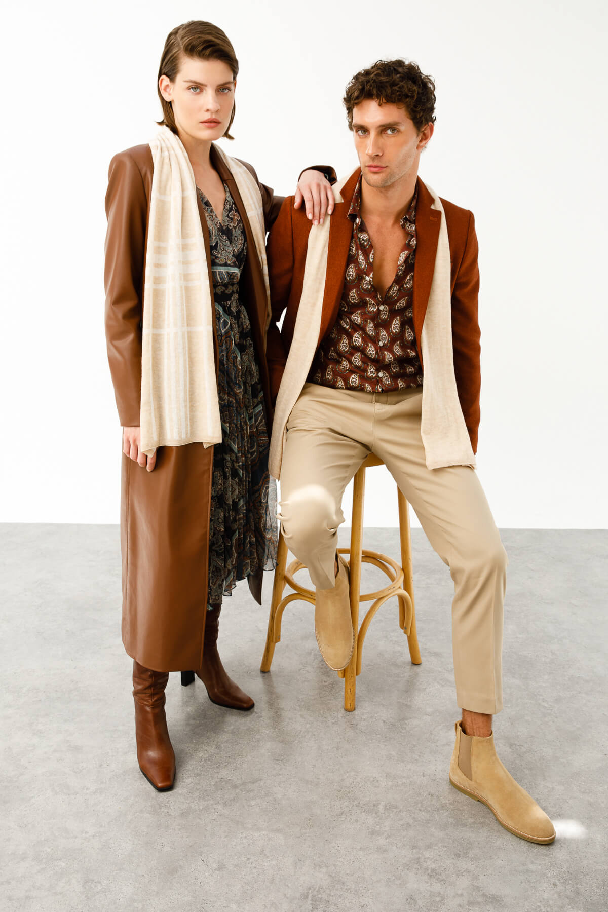 GALATIA SCARF ECRU-TAUPE