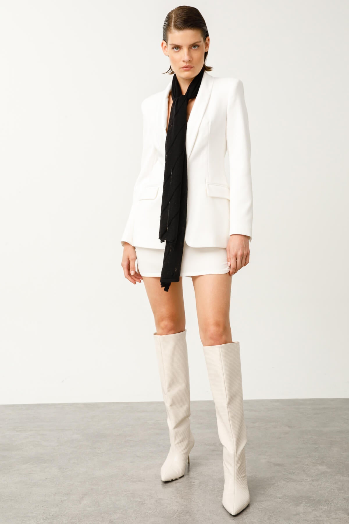 ILYADA (THE LLIAD) SHAWL BLACK