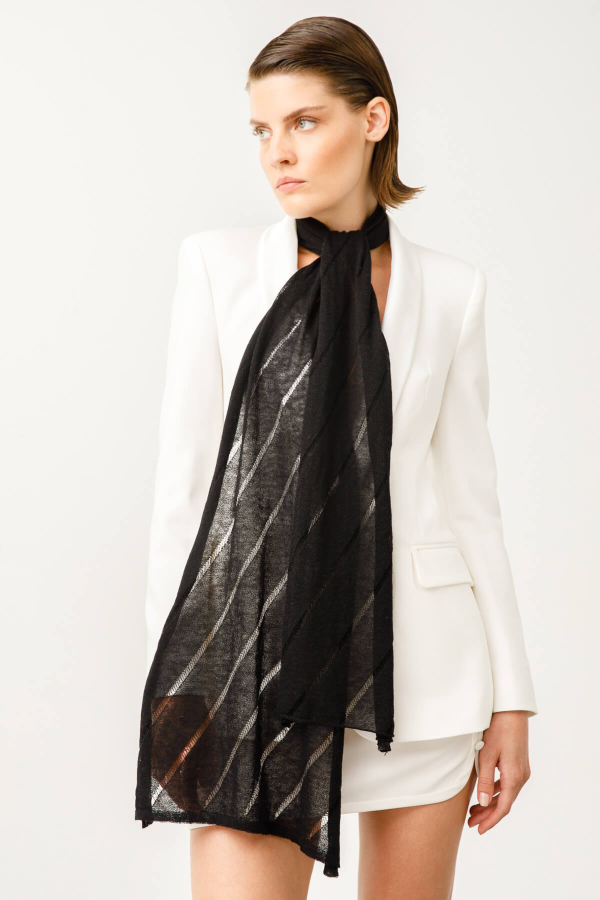 ILYADA (THE LLIAD) SHAWL BLACK