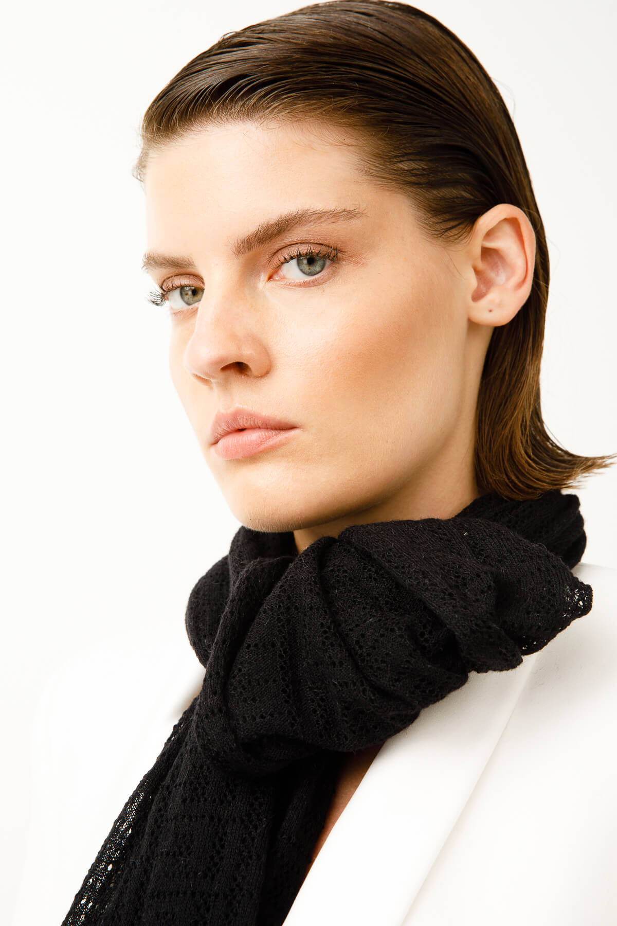HELEN SHAWL BLACK