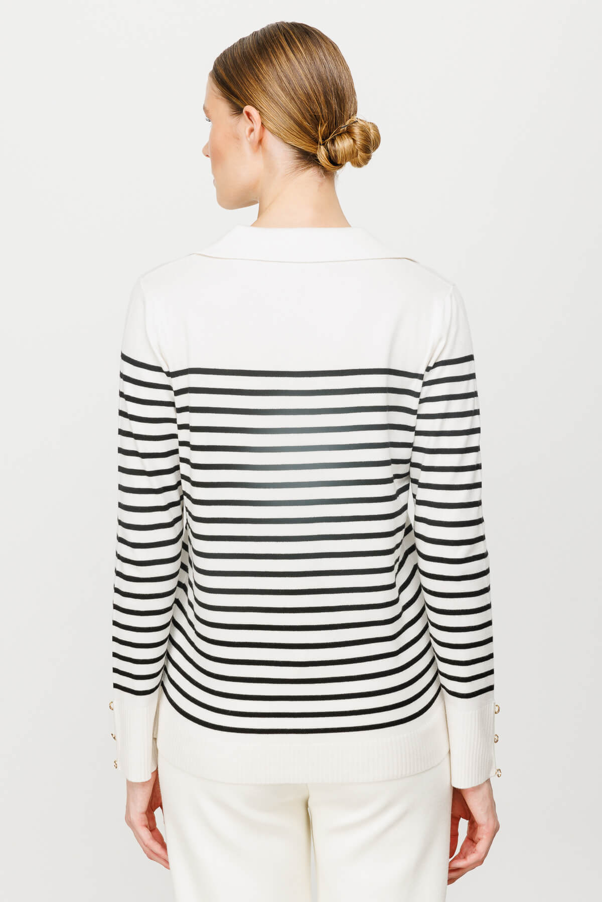 BASIC V-NECK STRIPE BLOUSE ECRU