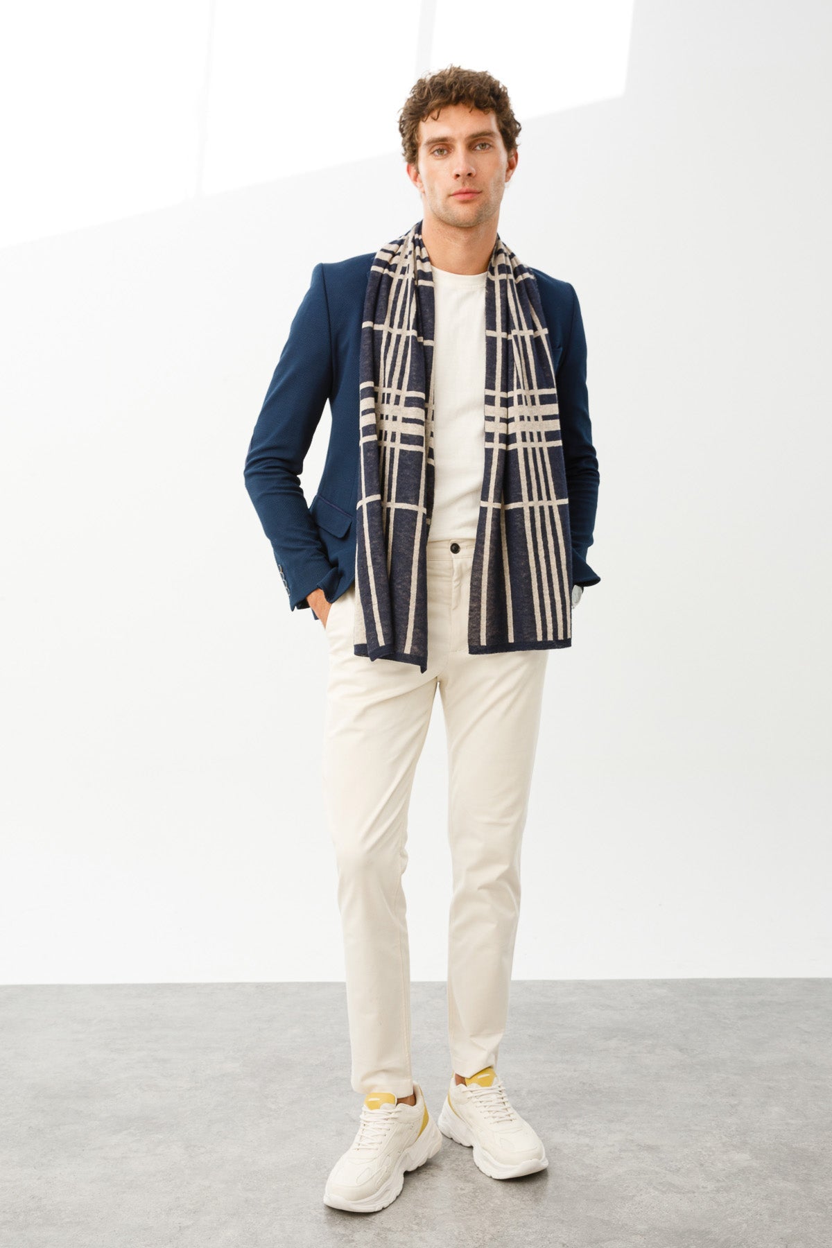 MEN GALATIA SCARF NAVY-BEIGE