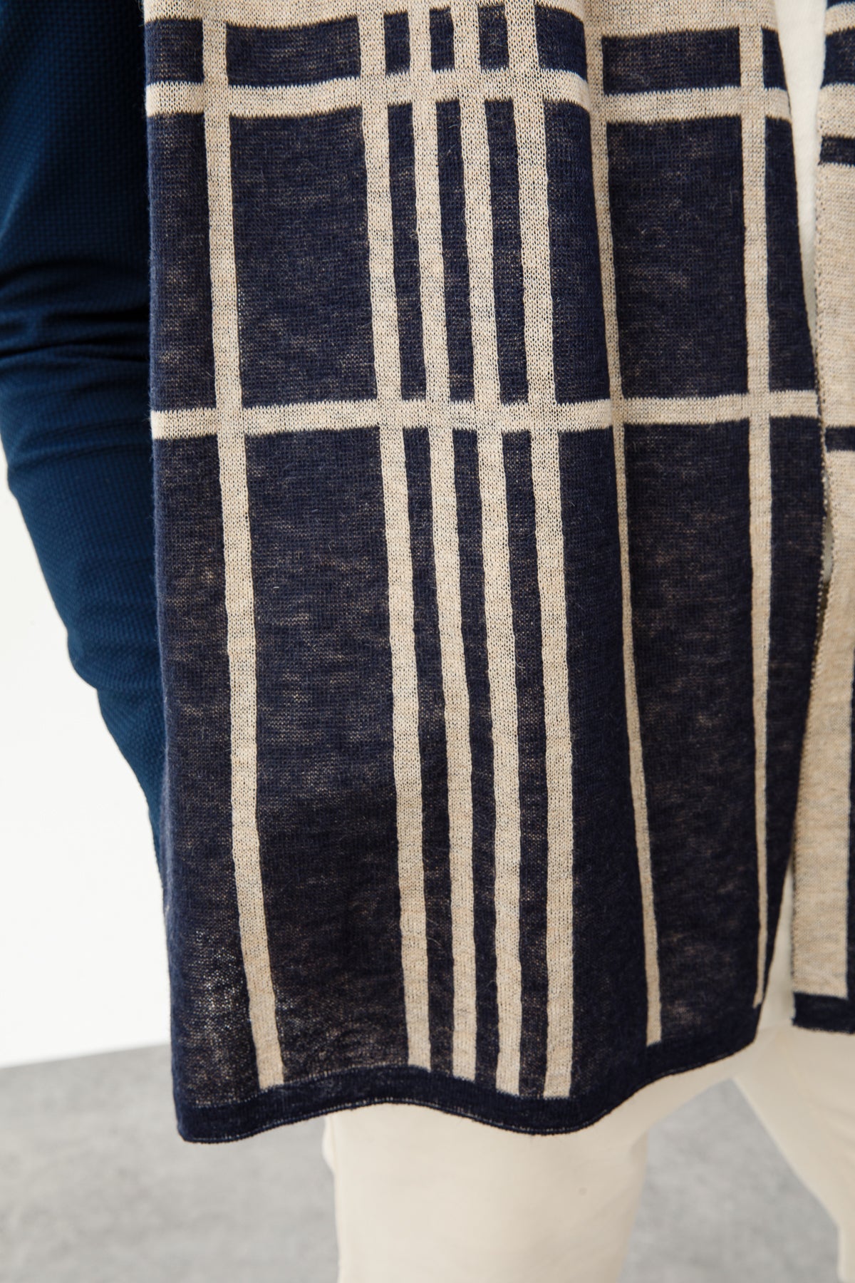 MEN GALATIA SCARF NAVY-BEIGE