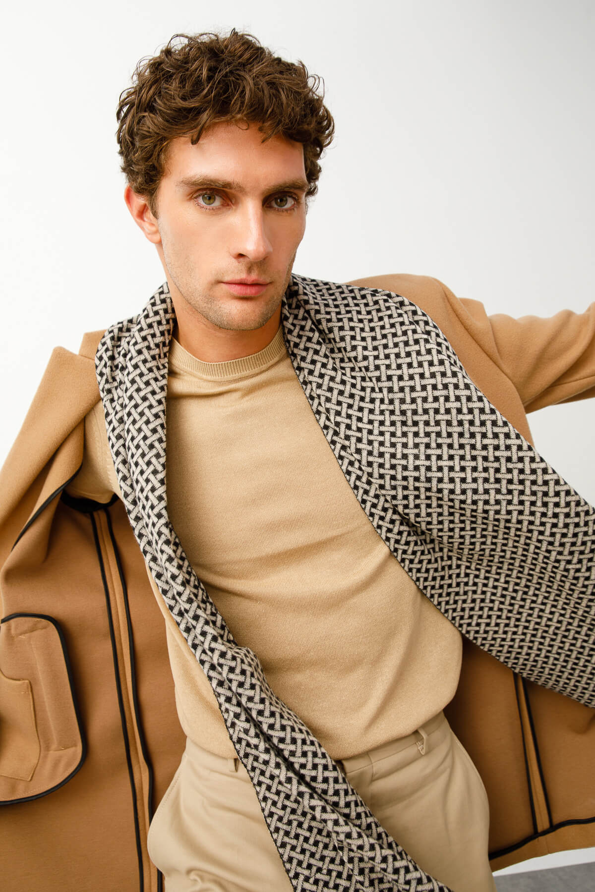 MEN HITTITE SCARF BLACK-BEIGE