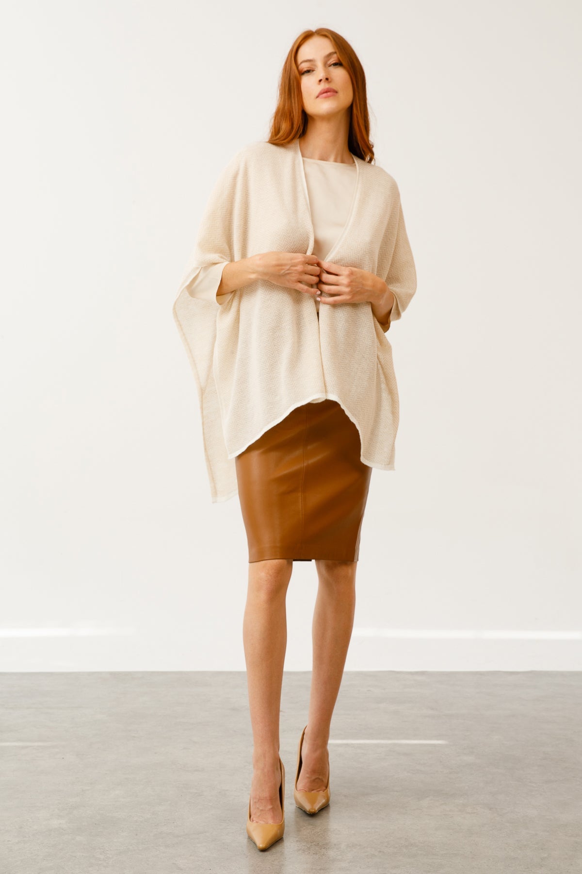 LYDIA STOLE ECRU-BEIGE