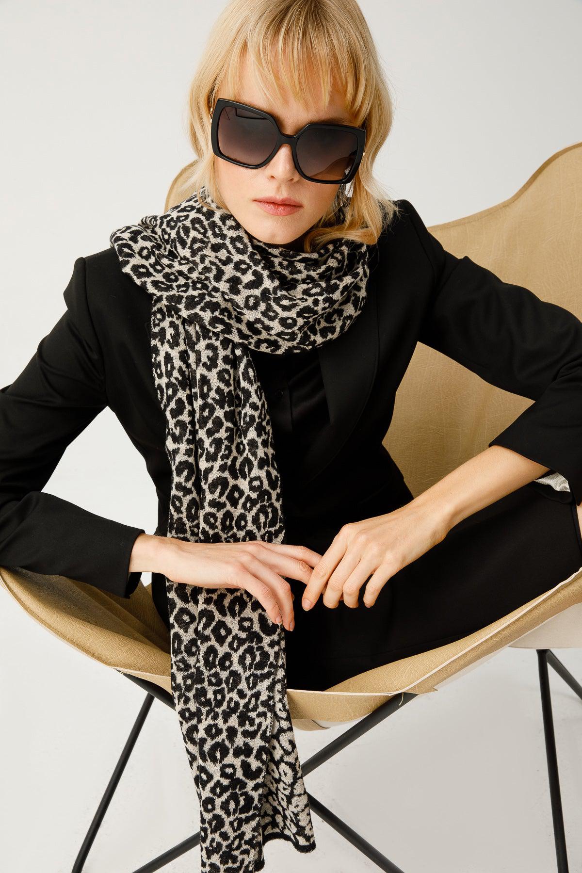 LEOPARD SHAWL BLACK-BEIGE