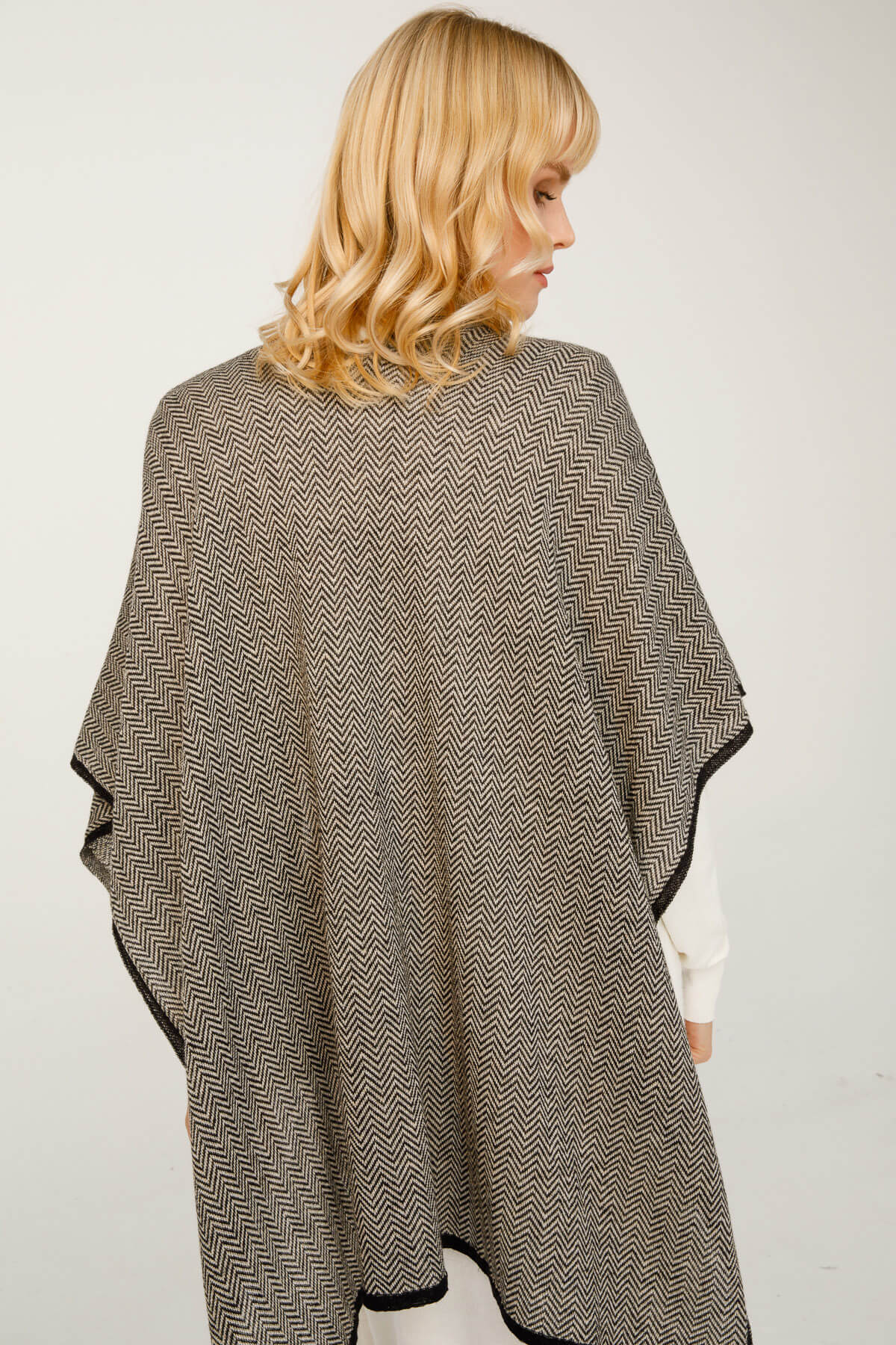 LYDIA STOLE BLACK-BEIGE