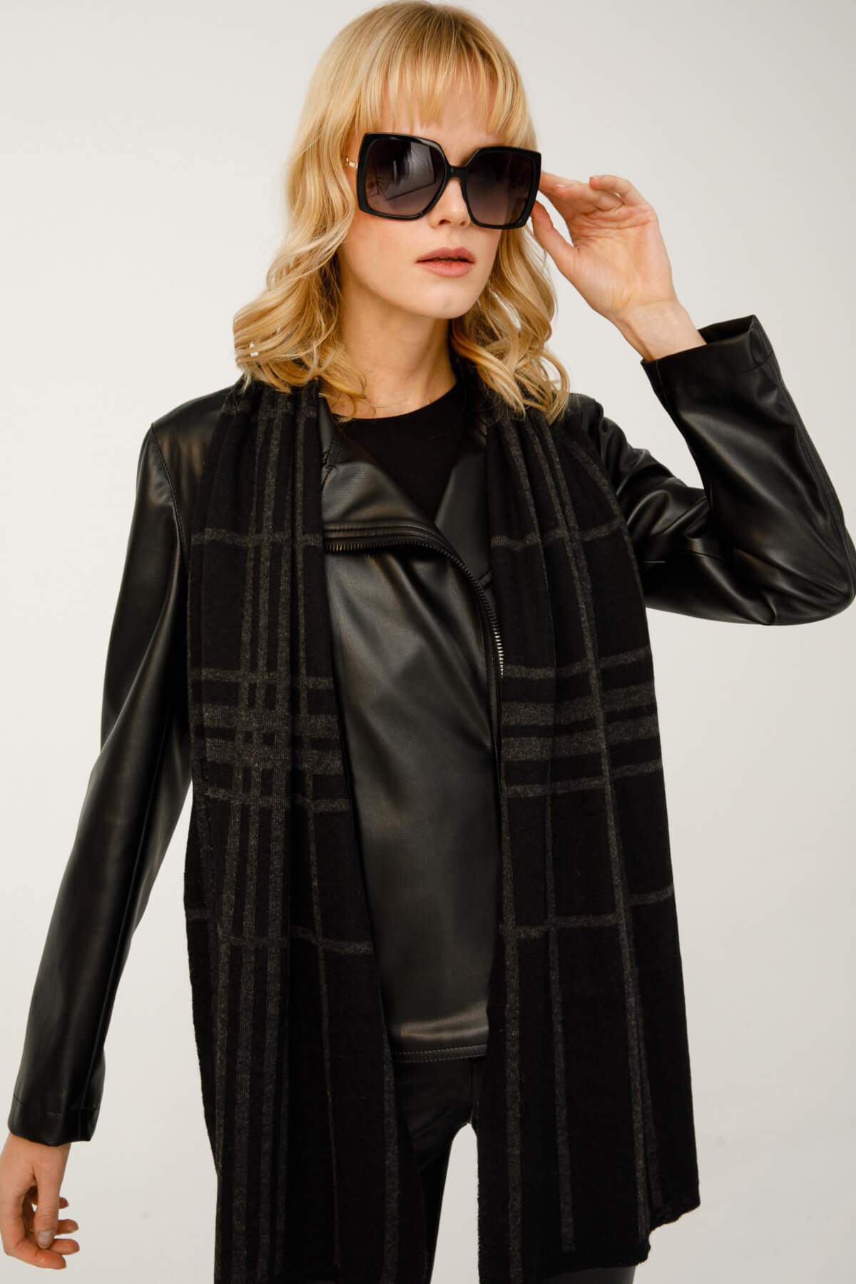 GALATIA SCARF BLACK-GREY