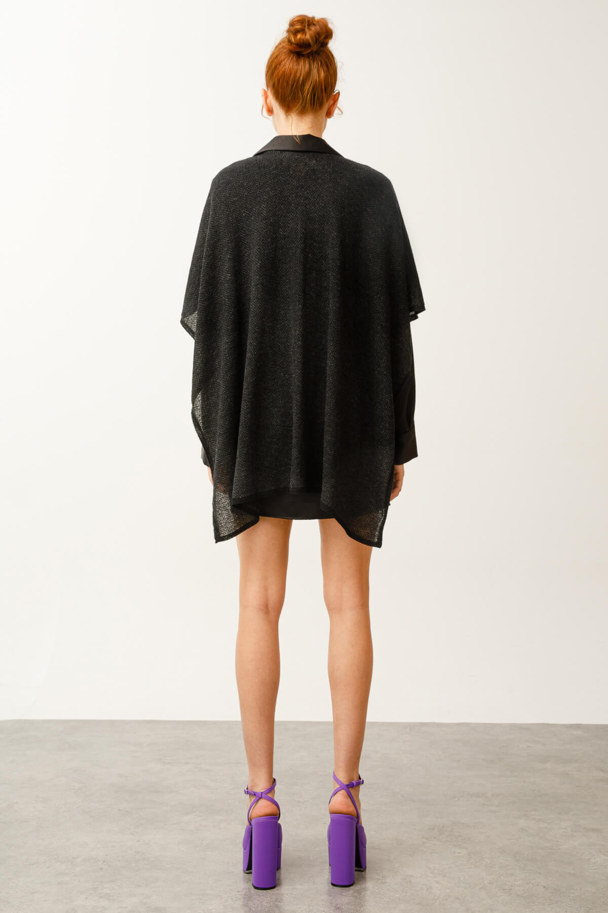 LYDIA STOLE BLACK-GREY