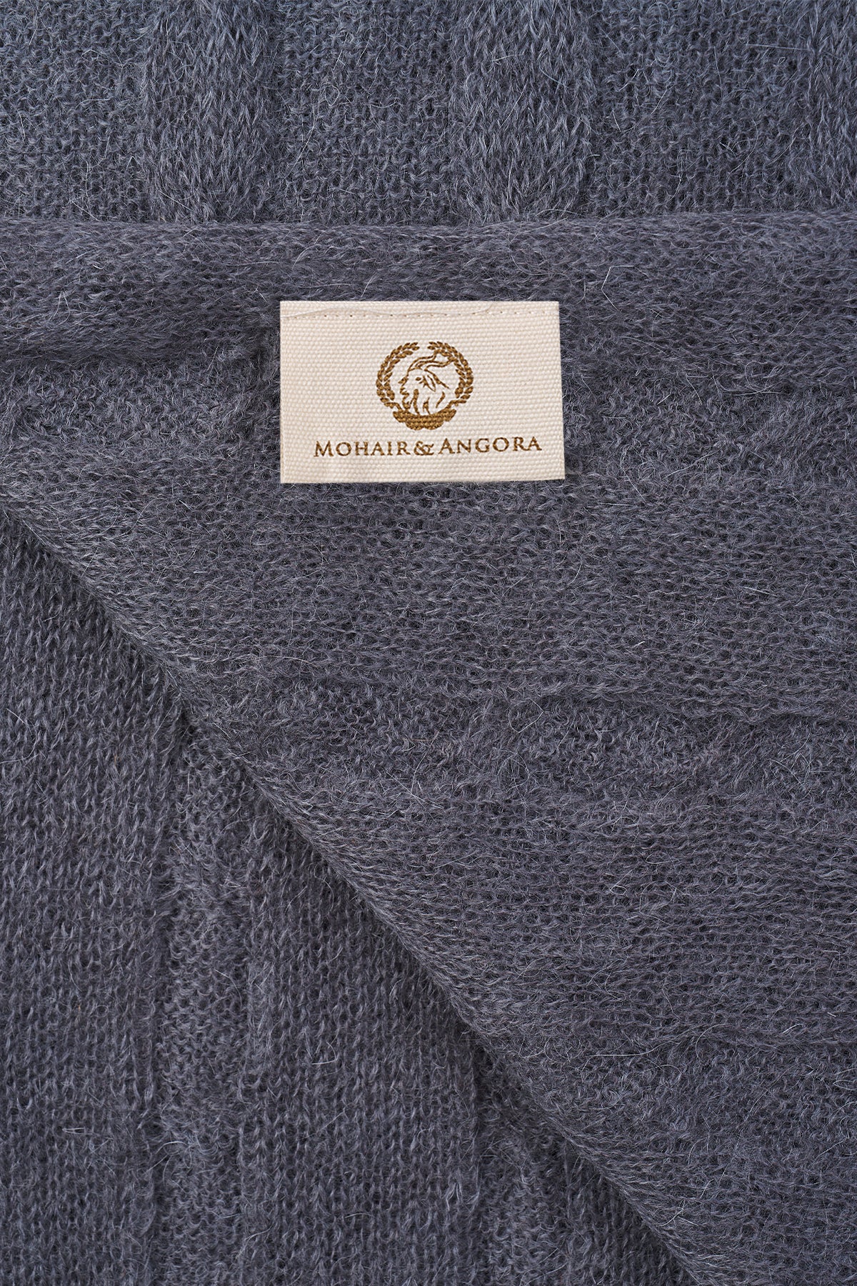 ARINNA SCARF GRAY-CABLE KNIT
