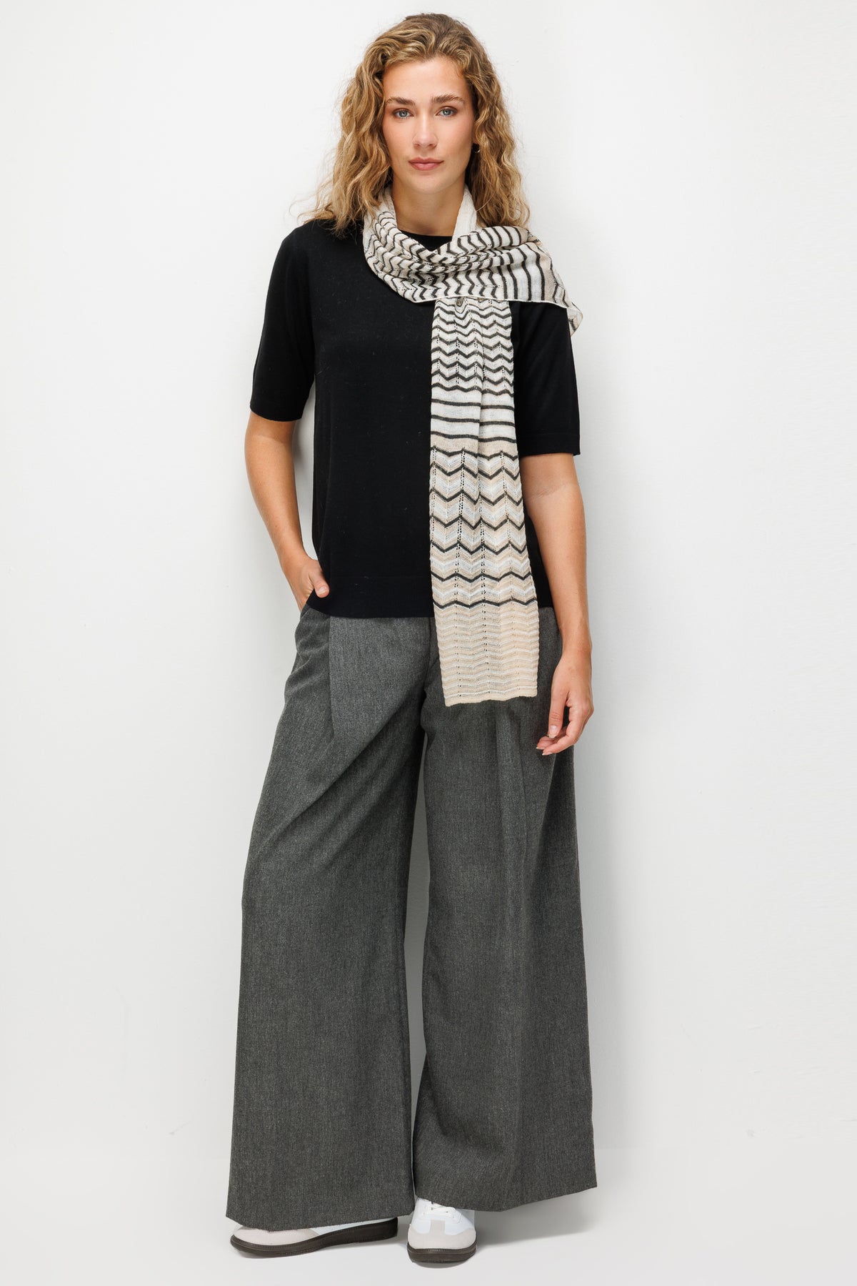 CYBELE SHAWL ECRU-BEIGE-BLACK