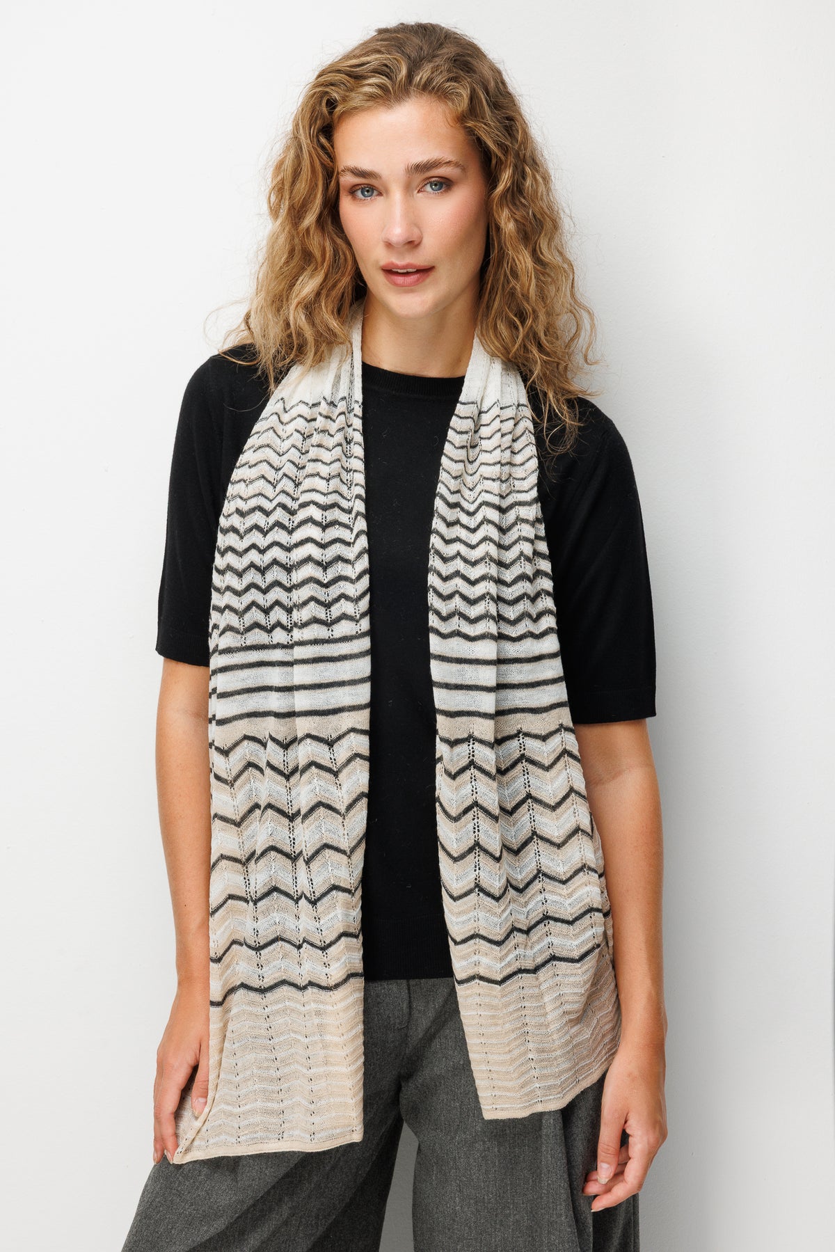 CYBELE SHAWL ECRU-BEIGE-BLACK