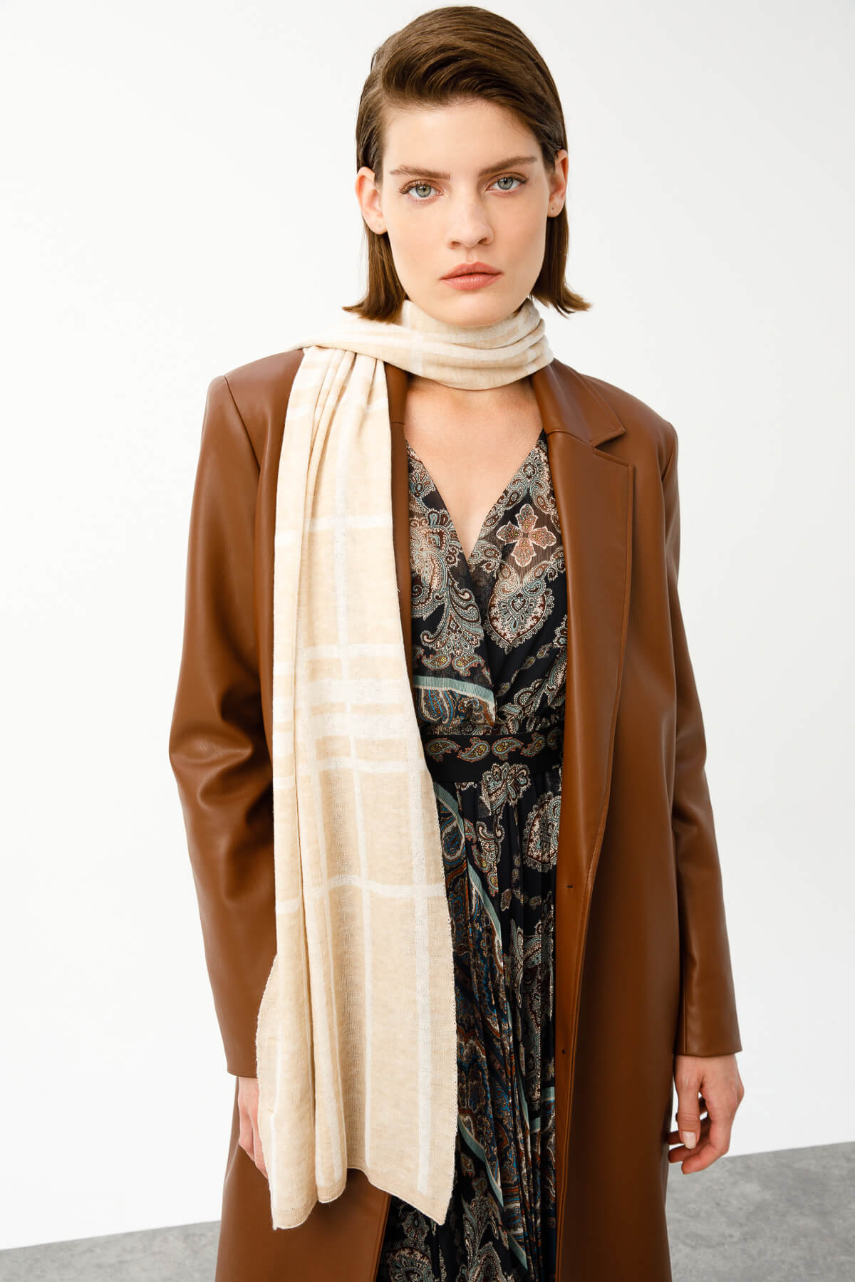GALATIA SCARF ECRU-TAUPE