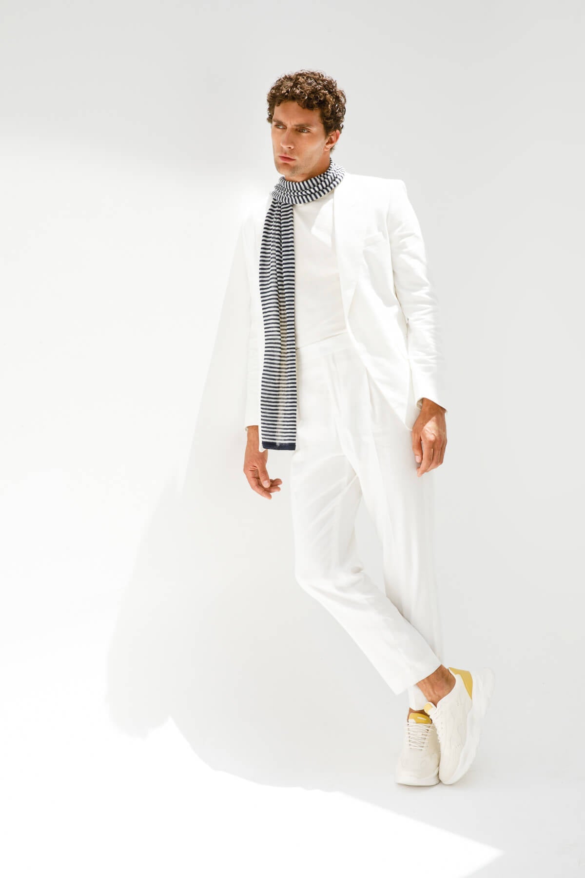 MEN EPHESUS SCARF NAVY- ECRU