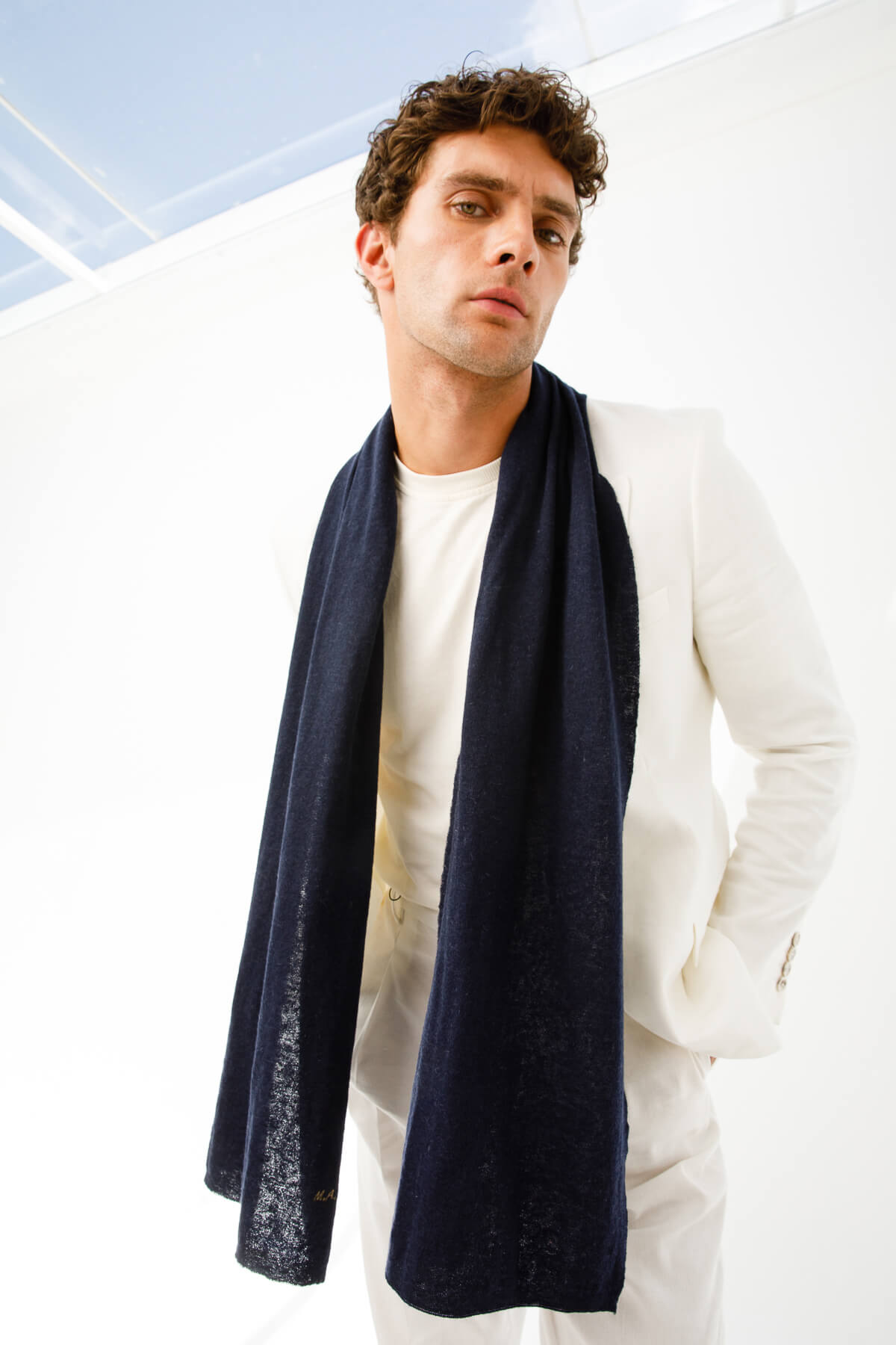 MEN ANGORA SCARF NAVY