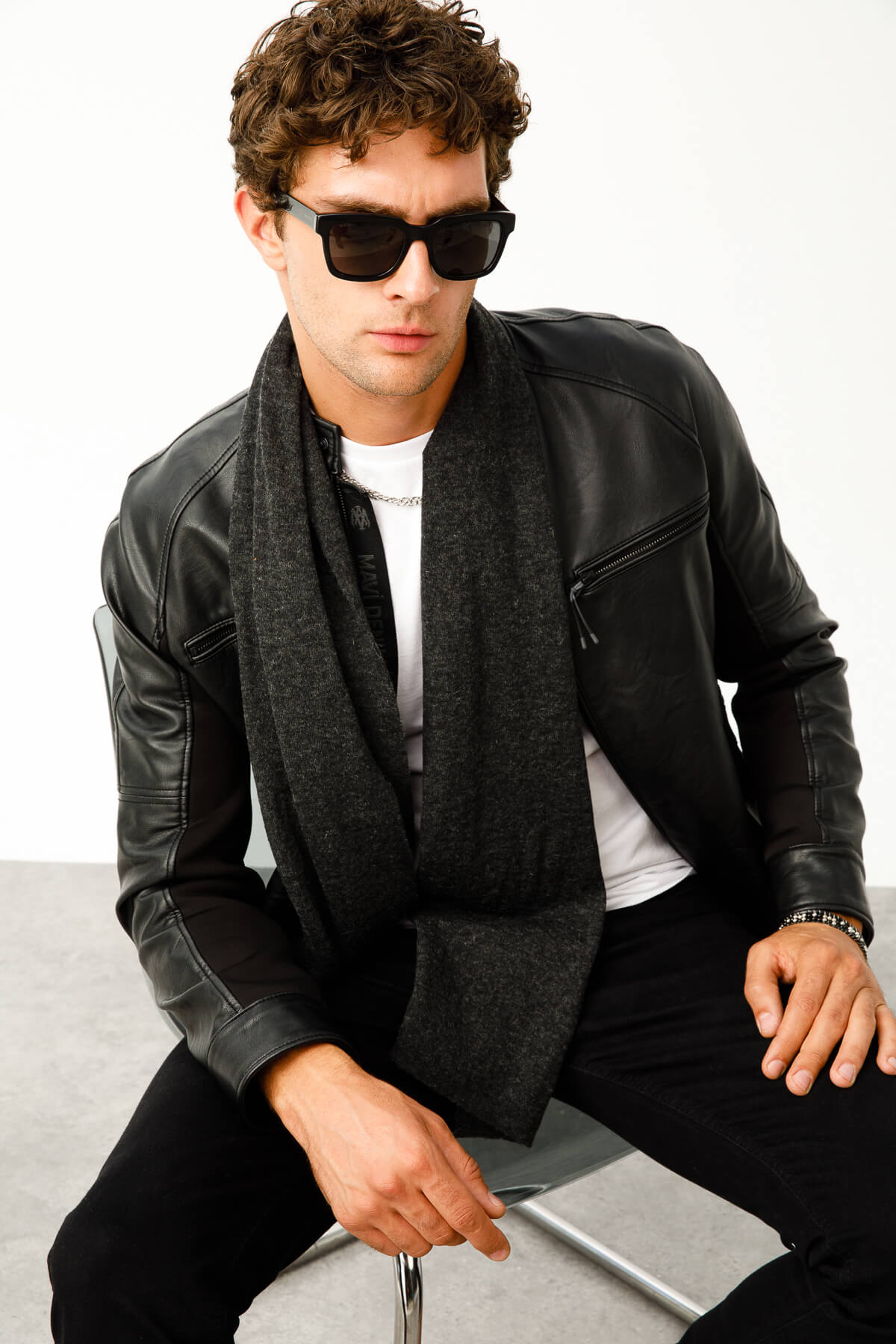 MEN ANGORA SCARF BLACK-GREY