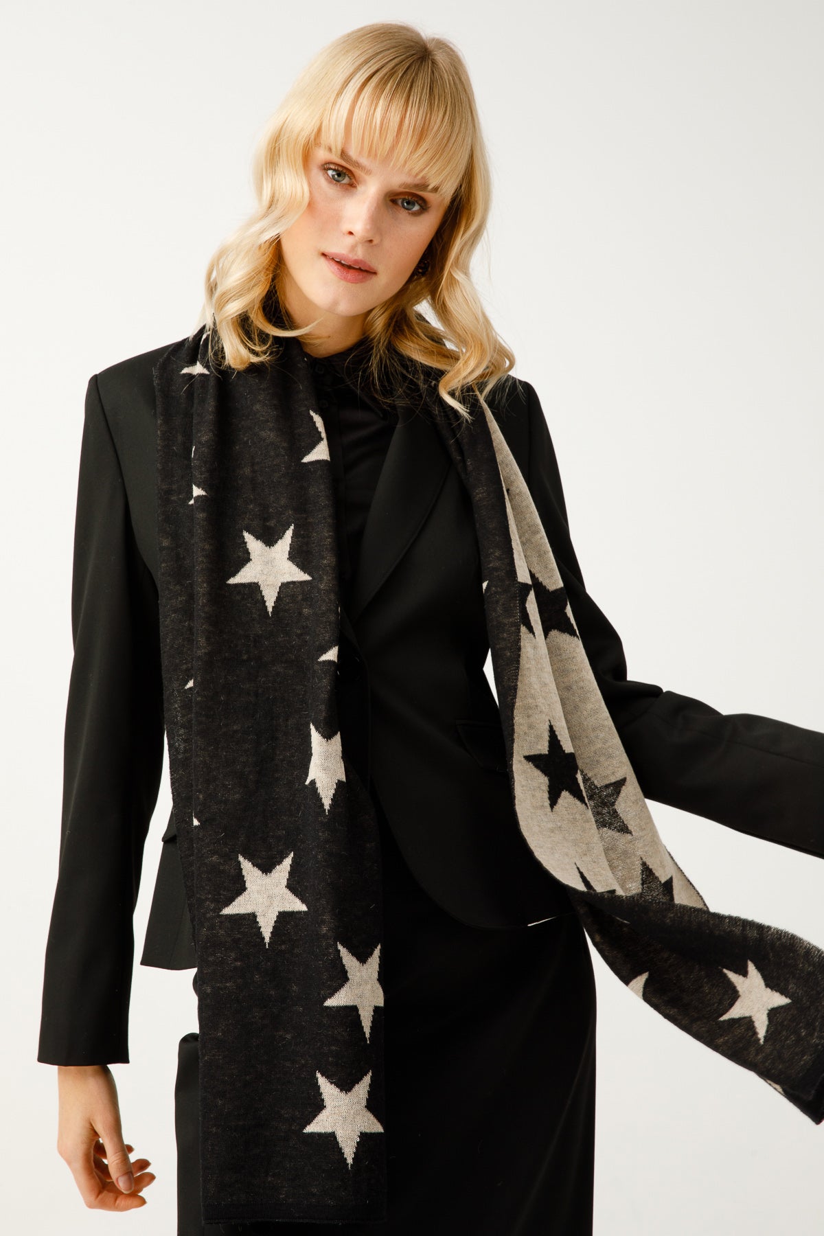 STAR SHAWL BLACK-BEIGE