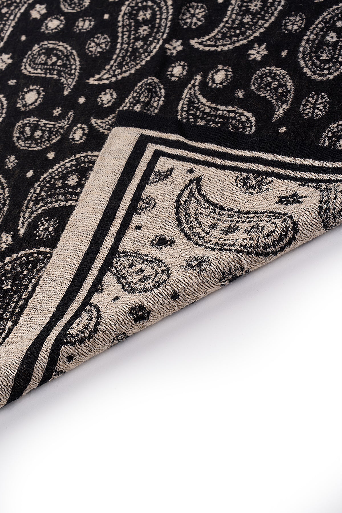 PATARA SQUARE FOULARD  BLACK-BEIGE
